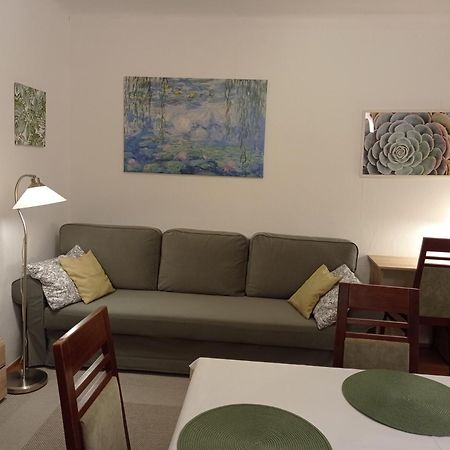 Zsuzsa Apartman Budapest Exteriör bild