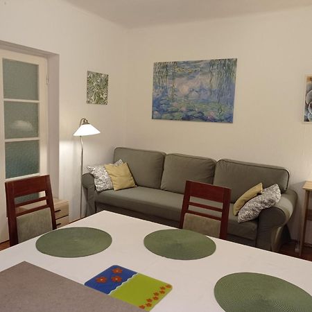 Zsuzsa Apartman Budapest Exteriör bild