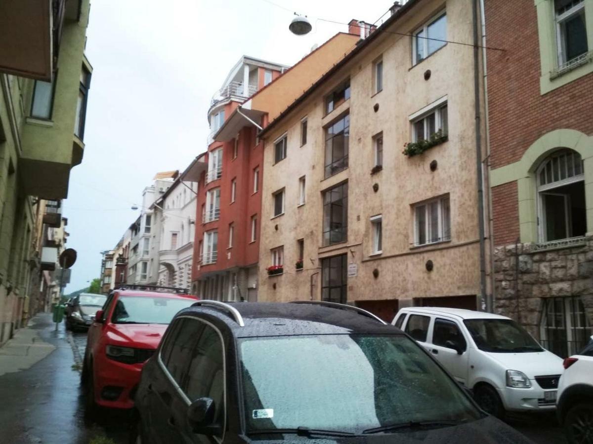 Zsuzsa Apartman Budapest Exteriör bild