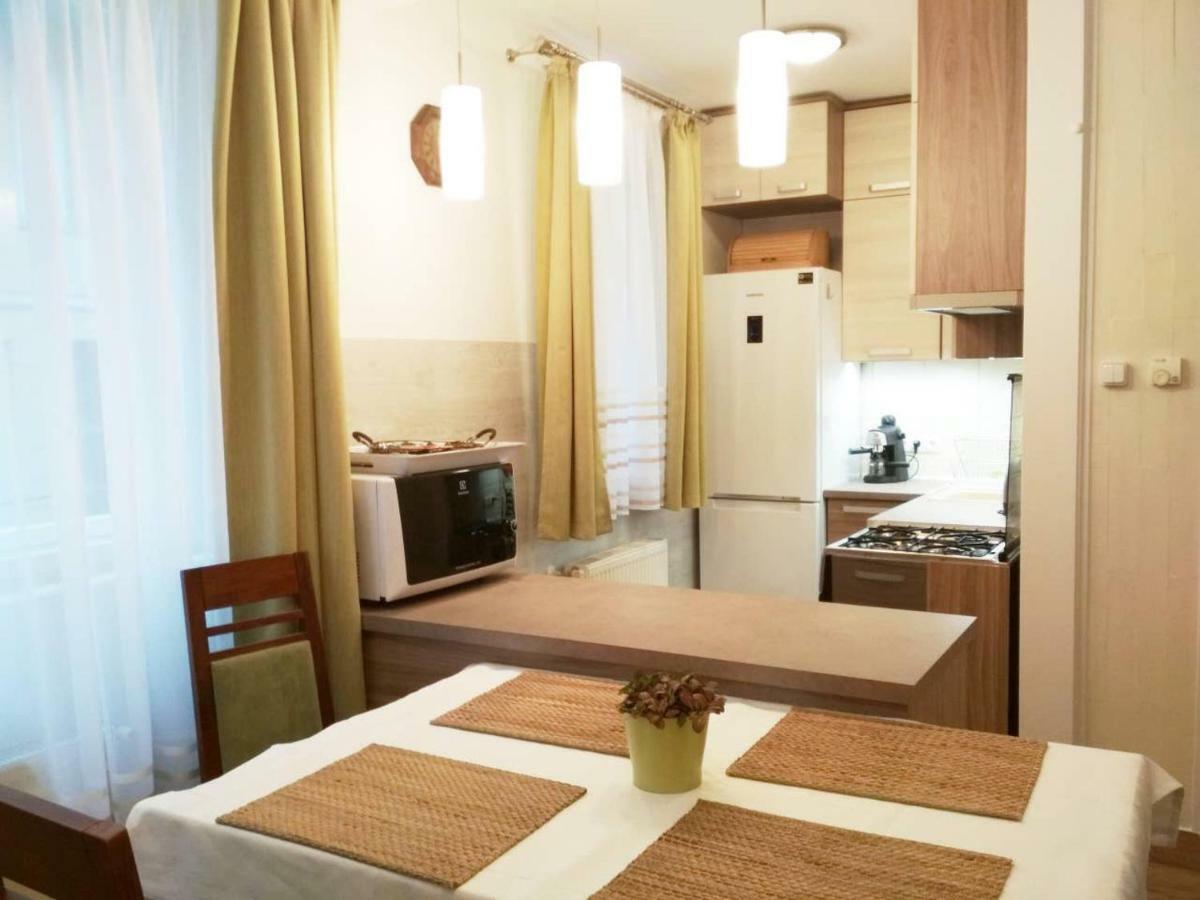 Zsuzsa Apartman Budapest Exteriör bild