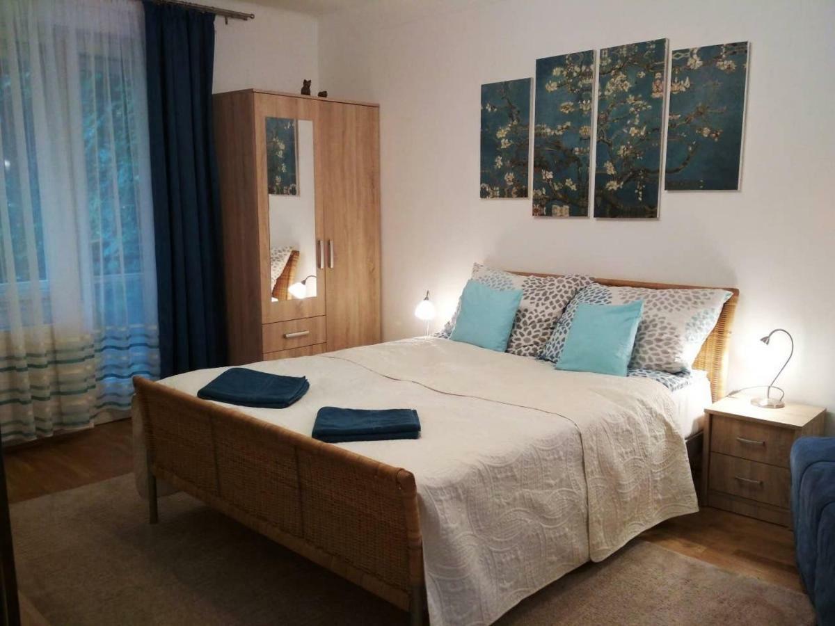 Zsuzsa Apartman Budapest Exteriör bild