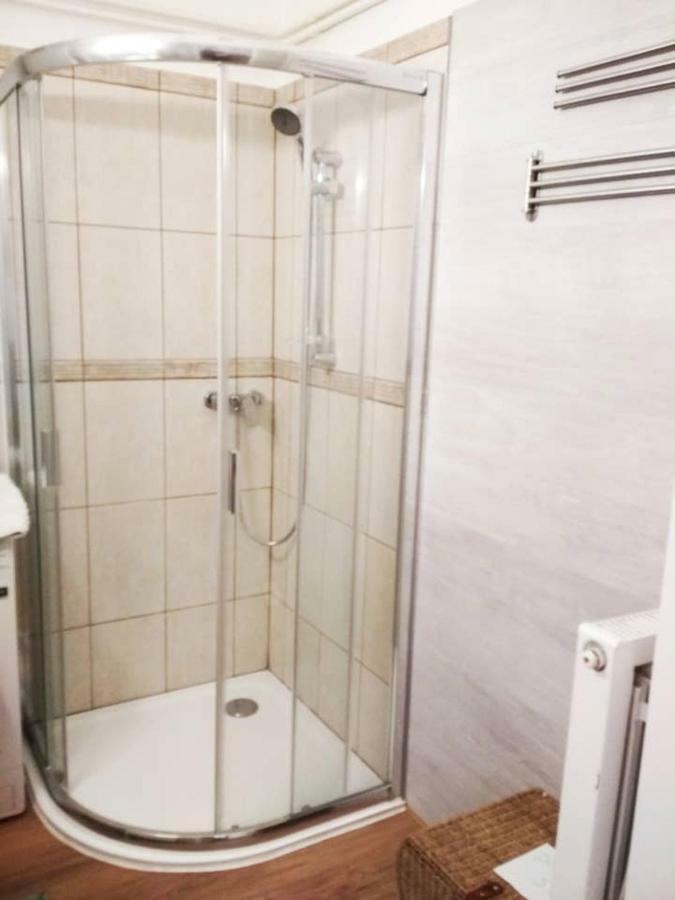 Zsuzsa Apartman Budapest Exteriör bild