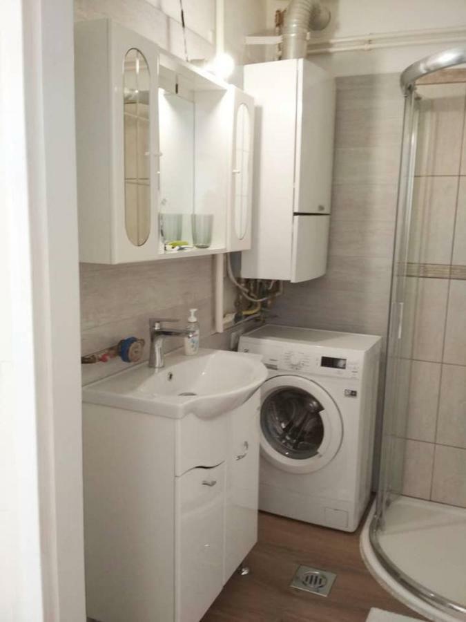 Zsuzsa Apartman Budapest Exteriör bild